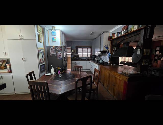 5 BEDROOM HOUSE FOR SALE IN VANDERBIJLPARK SW 5